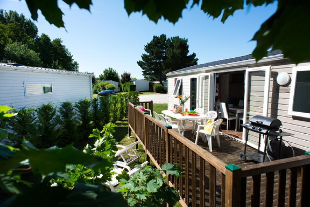 Camping Officiel Siblu Le Lac Des Reves Lattes Eksteriør billede